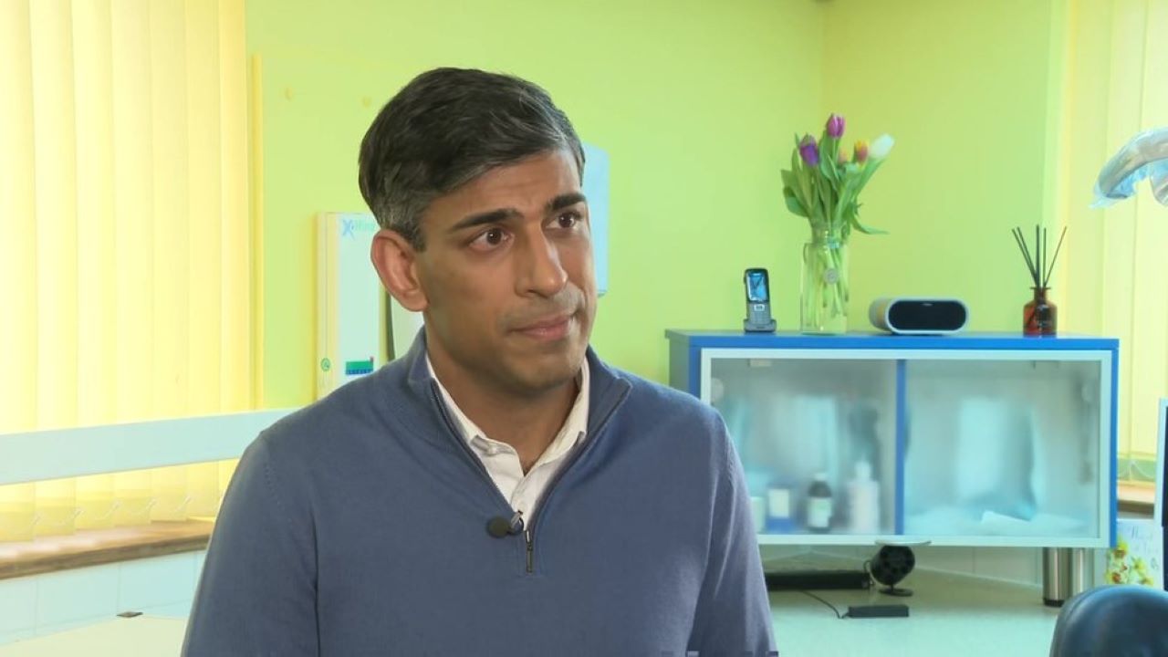 Rishi Sunak vists at dental surgery in Cornwall