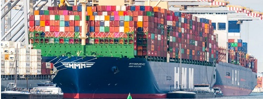 One of the largest container vessels in the world, the HMM Algeciras, at Rotterdam in 2020