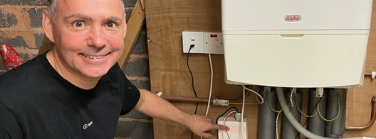 Paul Pschierer-Barnfather and his boiler gadget