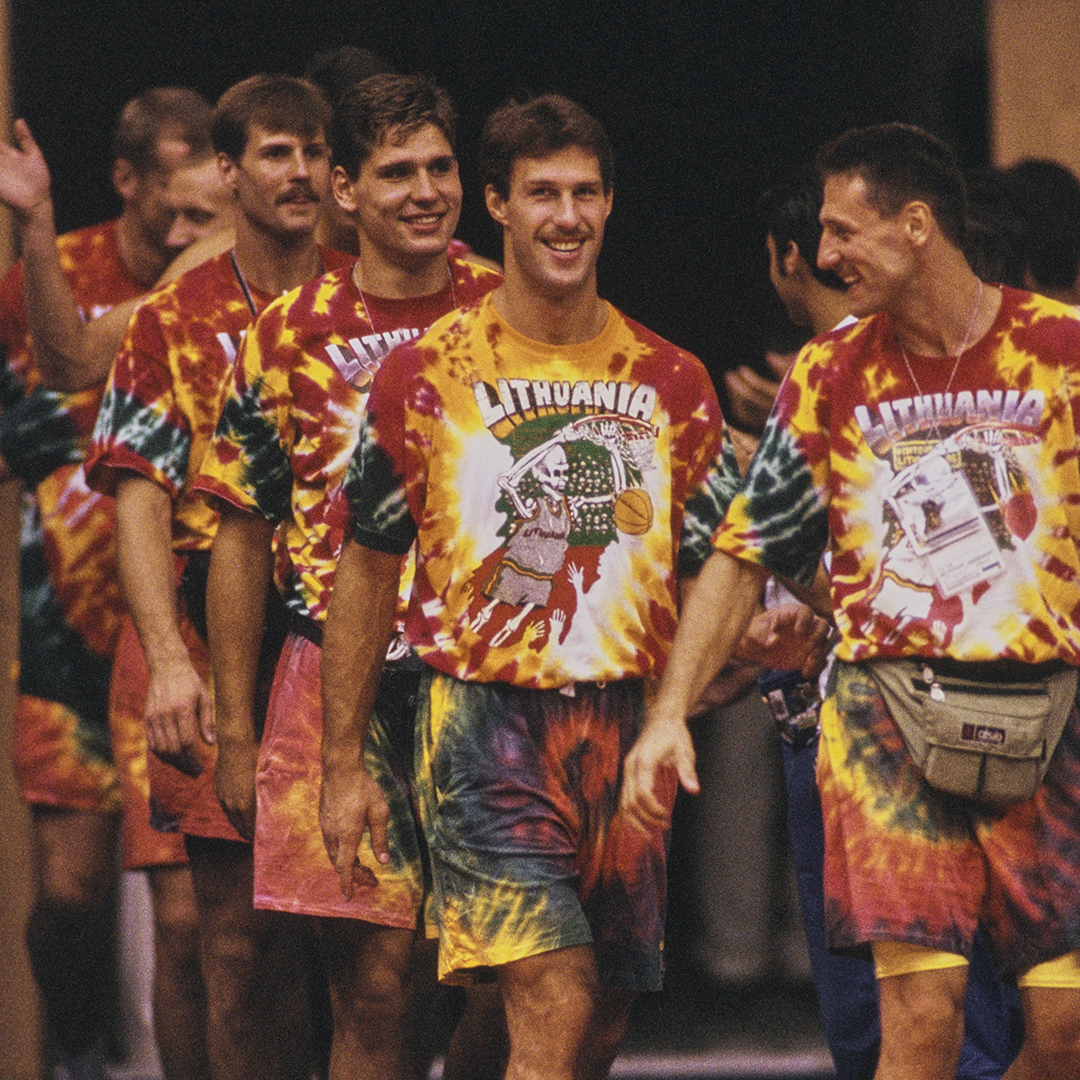 Members of the Lithuanian men's basketball team wearing tie-dye outfits at the 1992 Olympic Games in Barcelona (Credit: Bongarts/Getty Images)